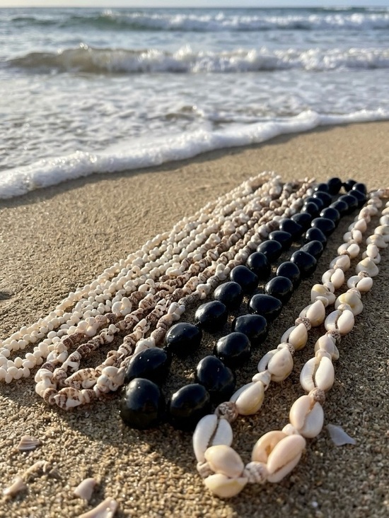 Vintage Jewelry - Vintage Hawaiian Kukui Nut & Multi-Strand Shell Lei Necklace 4 Pc. Bundle